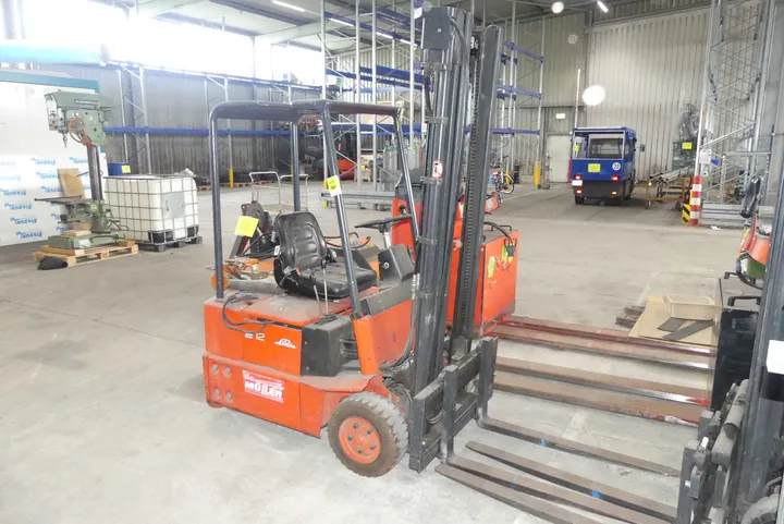 Linde-Gabelstapler Hinweis: defekt / Typ: E12